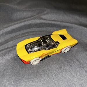 Yellow Hot Wheels G1 T9719 Car